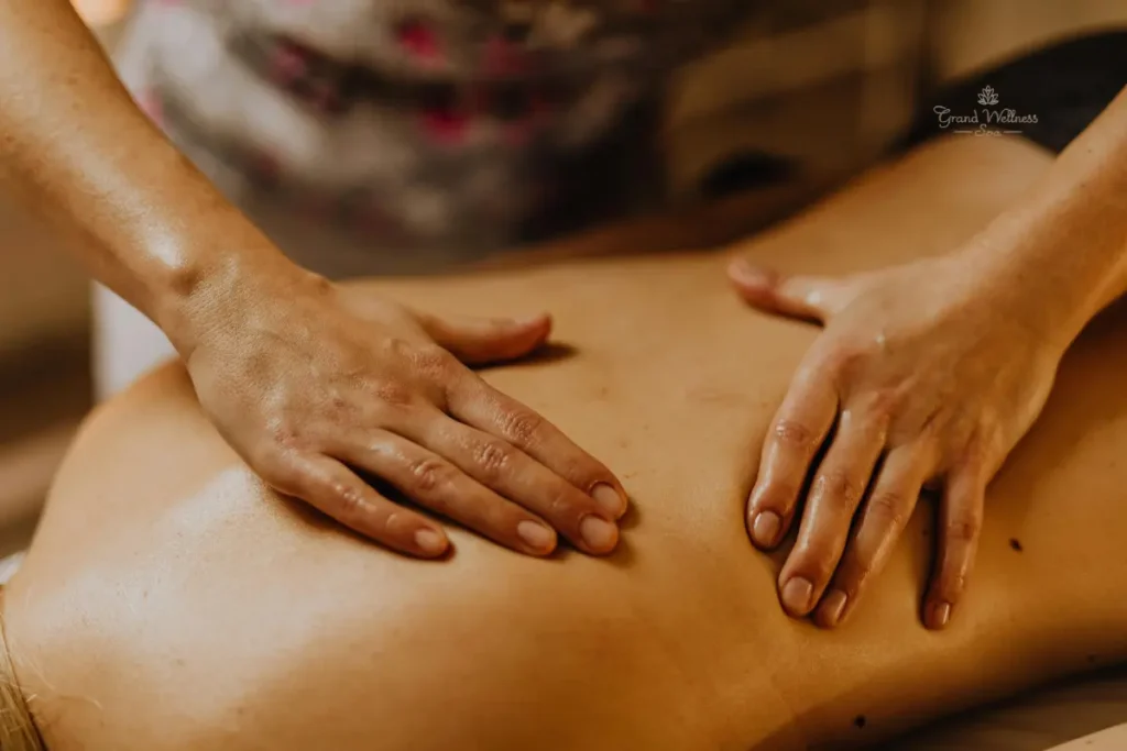 Relaxing Back and Shoulder Massage in Gulshan
