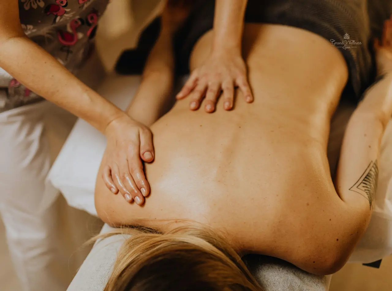 Invigorating Dry Massage – Best Spa in Gulshan