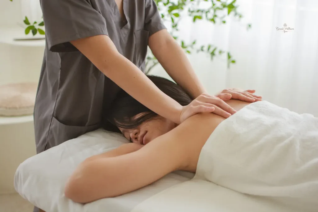 Traditional Thai Dry Massage in Gulshan designed to relieve muscle stiffness, reduce body pain, and restore flexibility using pressure and stretching techniques
